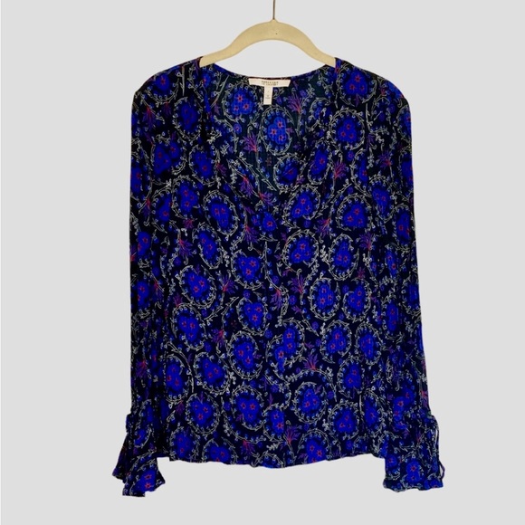 DEREK LAM 10 CROSBY Blue Silk Collarless Blouse Bell Sleeves Size 2 - Picture 3 of 6